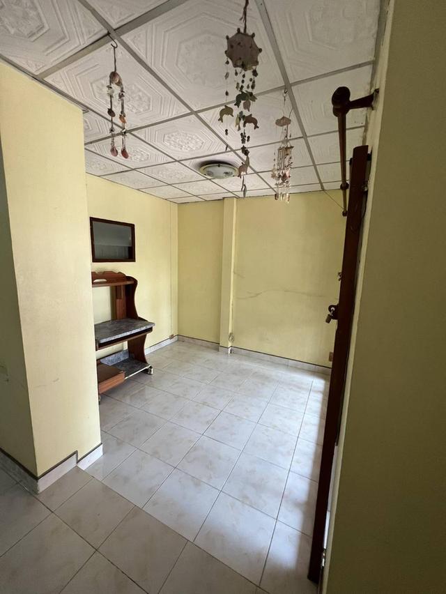 บ้านทาวเฮ้าส์ 2ชั้น 2ห้องนอน 2 ห้องน้ำ 1 ห้องโถง และ ห้องขนาด 20ตาราง 10