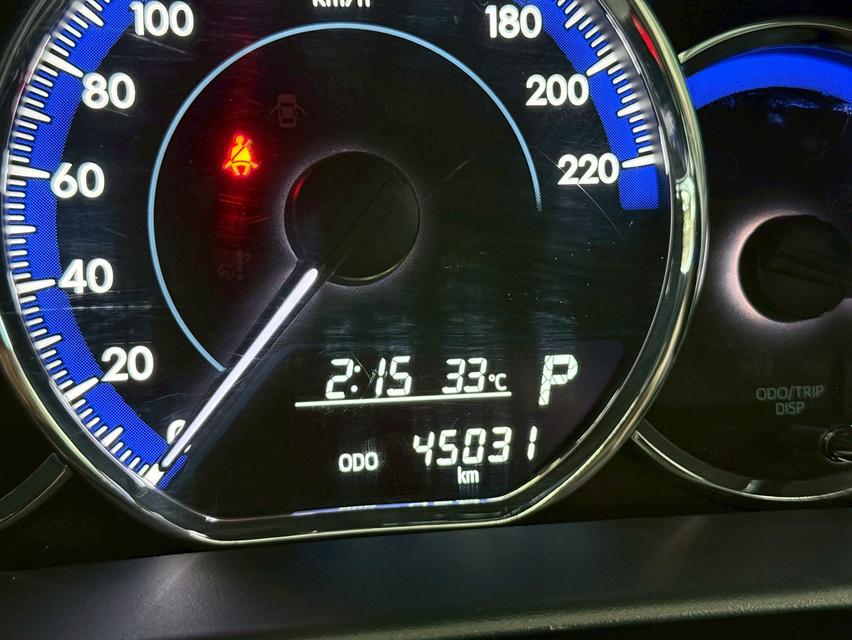 Toyota yaris 1.2 hatchback ใช้ไป 4x,000 บาท กม. 14