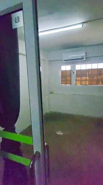 ติดถนนใหญ่ อาคาร 4.5 ชั้น โลตัส รังสิตคลองสอง 459 ม. 2แอร์ ให้เช่า ตลาดไอยรา 2กม. ม.ธรรมศาสตร์ 3กม. 20 ตร.วา 340 ตร.ม 4