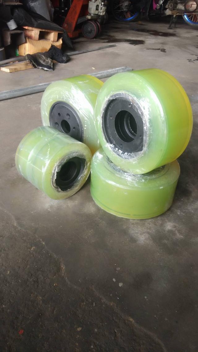 หล่อล้อโพลียูริเทน ล้อForklift