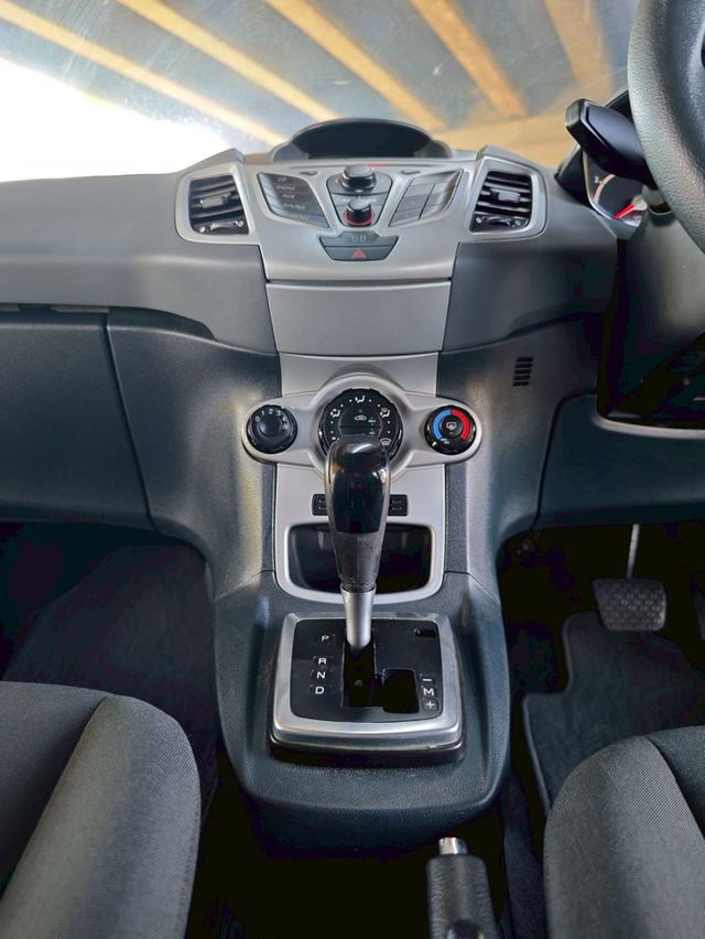 🔥ขายถูกมาก รถสวย พร้อมใช้ Ford Fiesta 1.4 Sport Hatchback AT ปี 2012 12