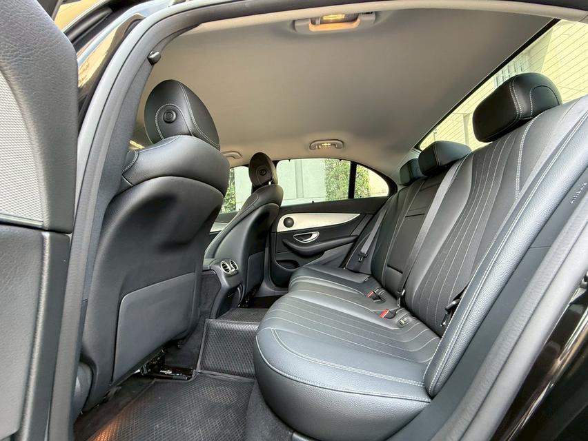 Benz E220D Sport ปี21 รูปที่ 19