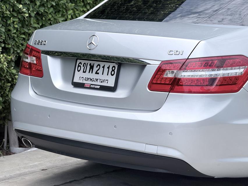 Benz E250 CDI AMG (w212) ปี 2011 รถมือเดียว เครื่องดีเซล Turbo ประหยัด ดูแลง่าย รูปที่ 5