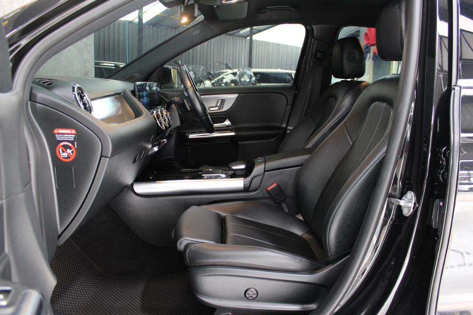 รหัสรถ JRS3396 Benz GLA 200 ปี 2022 ไมล์ 50,000 12