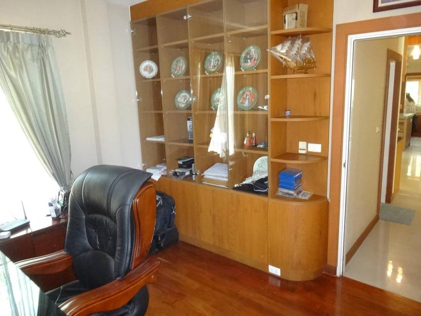 บ้านเดี่ยว หมู่บ้านลัดดารมย์ อิลีแกนซ์ เกษตรนวมินทร์ 13