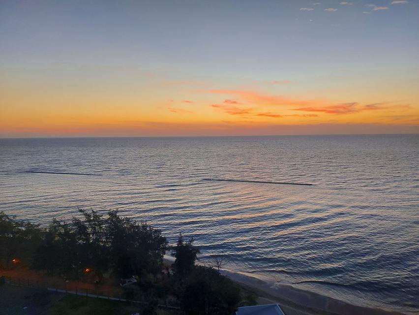 คอนโดมิเนียมหรู ริมทะเลหาดเจ้าสำราญ 2