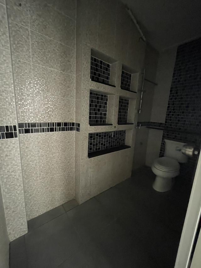 ขายบ้านเดี่ยวหลังมุม หมู่บ้านวรนุช เพชรเกษม 68 แยก 31 ขายตามสภาพ ราคาต่อรองได้ ทำเลดี ใกล้ MRT บางแค 11