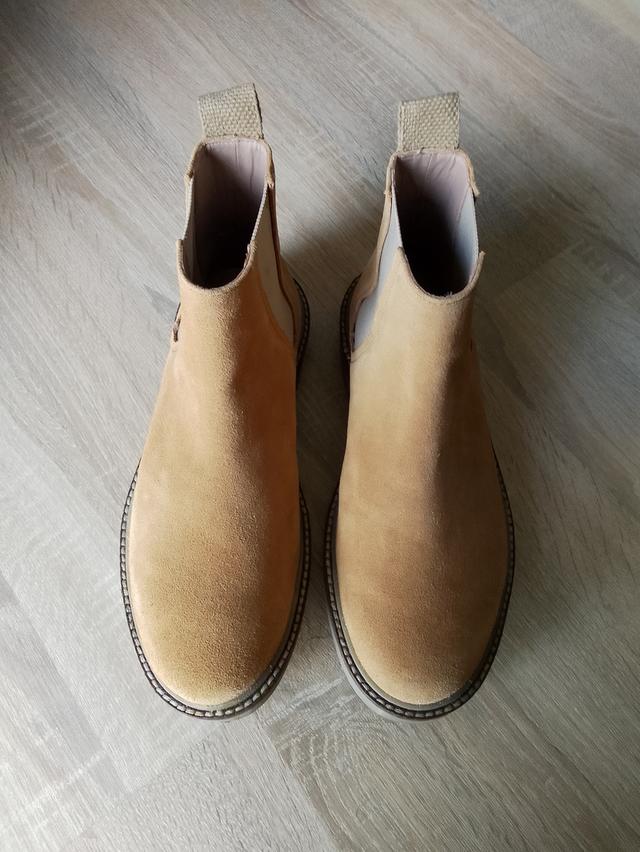 Zara รองเท้าบู้ท หนังกลับ PU สภาพดี