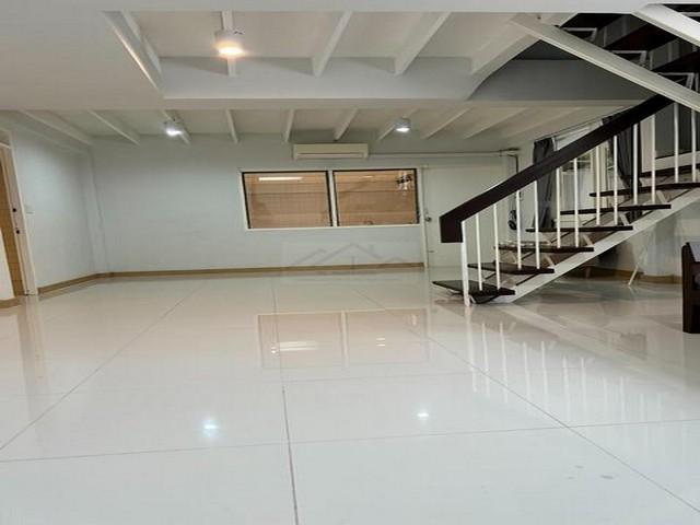 PB5429 ให้เช่าบ้านเดี่ยว ซอยพระราม9 ซอย43 ใกล้ The Nine และ CJ Mall