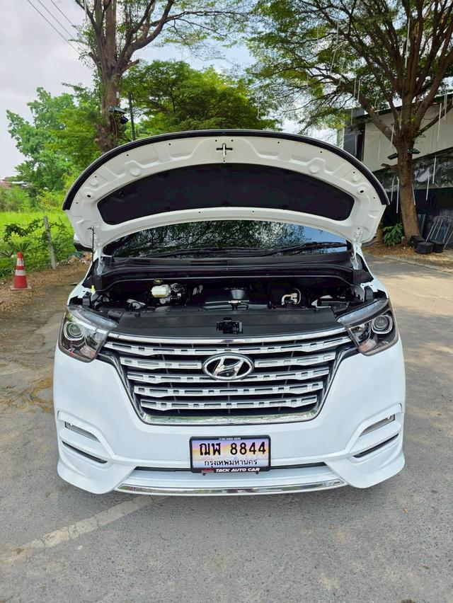 Hyundai H1 2.5 Grand Strarex vip ปี 2020 สีขาว รูปที่ 6