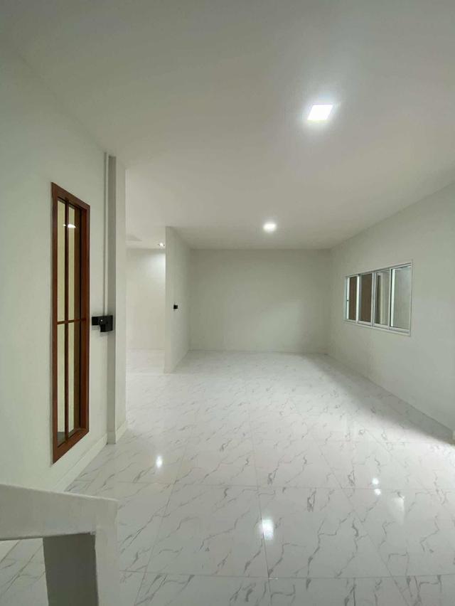 บ้าน ทาวน์เฮาส์สองชั้น 4