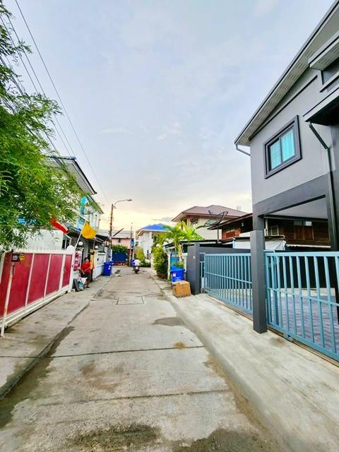 ให้เช่าบ้านเดี่ยว บ้านใหม่ 2 ชั้น MRT ศรีด่าน 900 ม. พร้อมเฟอร์ฯ 4 นอน แจส เออเบิร์น ศรีนครินทร์ 1 กม. 1