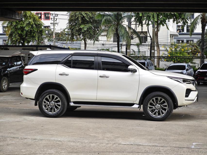 Toyota Fortuner 2.4V 2wd ปี 2020 3