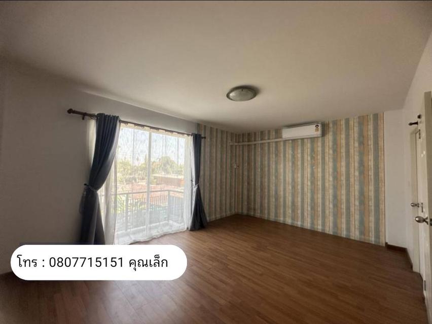 ขายบ้านทาวน์โฮม 3 ชั้น  8