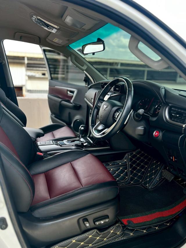 toyota fortuner 2.8 trd ปี 2018 รถบ้าน สวยจัดๆ ไมล์ 6หมื่น โลแท้ๆ  15