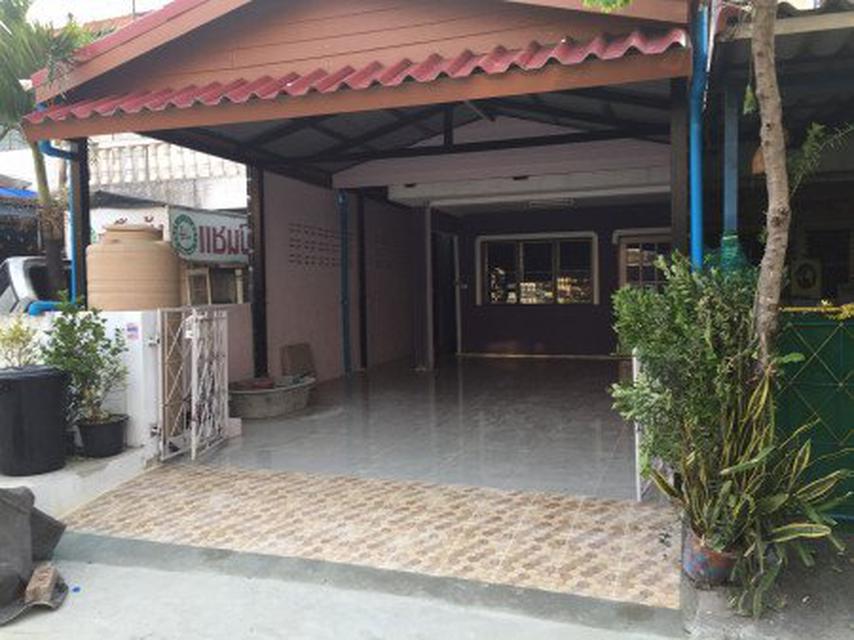ขาย บ้านแฝด ทำโฮมออฟฟิดได้ หมู่บ้านพระปิ่น7 ตลาดไทย 110 ตรม. 23 ตร.วา ขายด่วนและถูก ปิดประกาศ 10