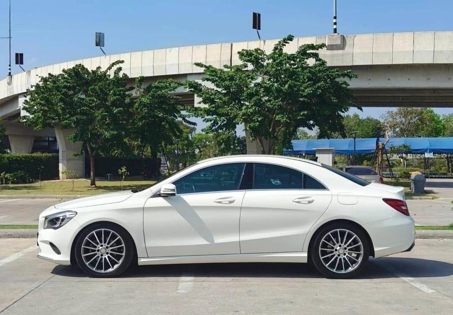 Mercedes-Benz CLA-Class CLA200 Facelift ปี 2017 แท้ 6