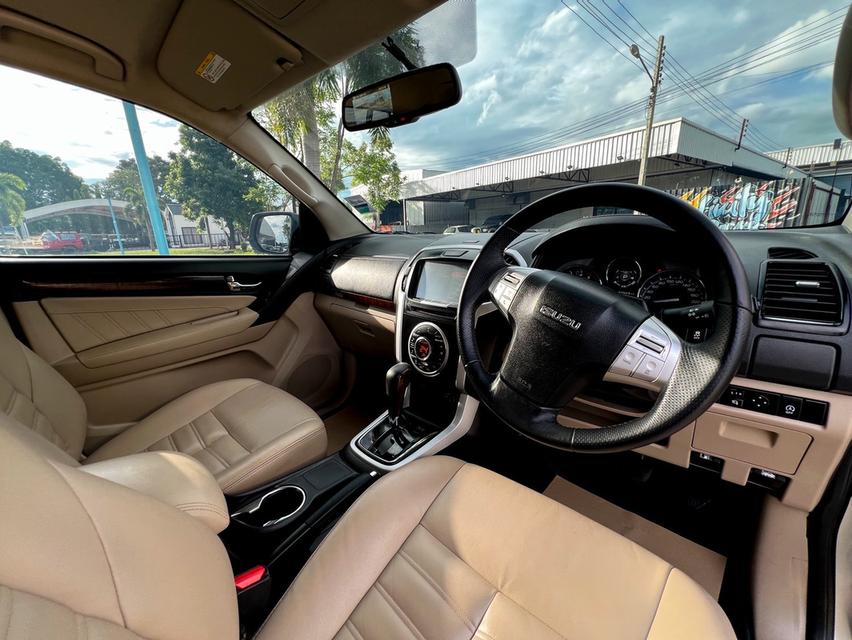 ขาย  Isuzu MU-X 3.0Onyx ปี17 10