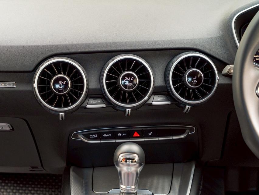 Audi TT Coupe 45 TFSI S-line ปี 2018 เลขไมล์ 62,000 ก.ม. 12