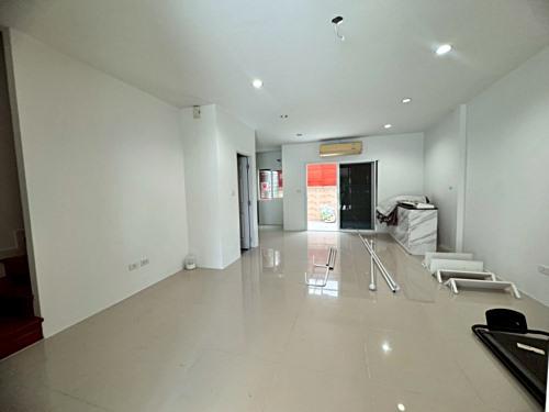 ให้เช่าทาวน์โฮม หมู่บ้านดิเอ็กซ์คลูซีฟ พัฒนาการ44 (The Exclusive-Pattanakarn44) ใกล้ APL หัวหมาก (N.1915) 5