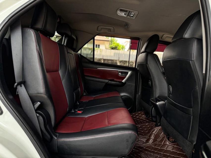 ปี 2018 TOYOTA FORTUNER, 2.8 TRD SPORTIVO 4WD (Black Top)  16