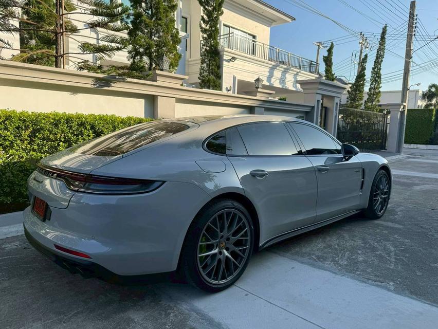 PANAMERA 4E- Hybrid EXECUTIVE 6
