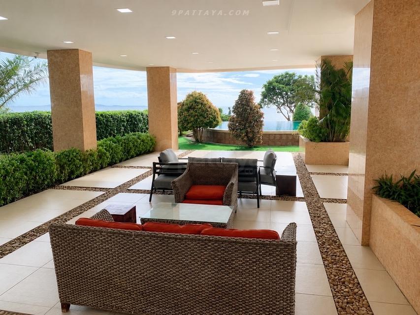 Urgent Sale — Large Corner Sea View Condo at Paradise Ocean View PattayaFire sale condo at Paradise Ocean View Pattaya. Spacious corner unit 15