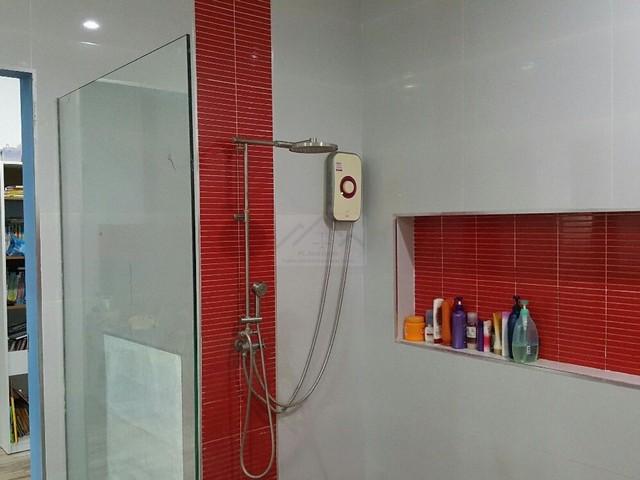 ให้เช่าบ้านเดี่ยว 2 ชั้น 98 ตรว. 5 ห้องนอน ย่านโชคชัย 4 ลาดพร้าว เลียบด่วน พร้อมเฟอร์นิเจอร์ ใกล้ทางออกถนนเลียบด่วน รามอ 3
