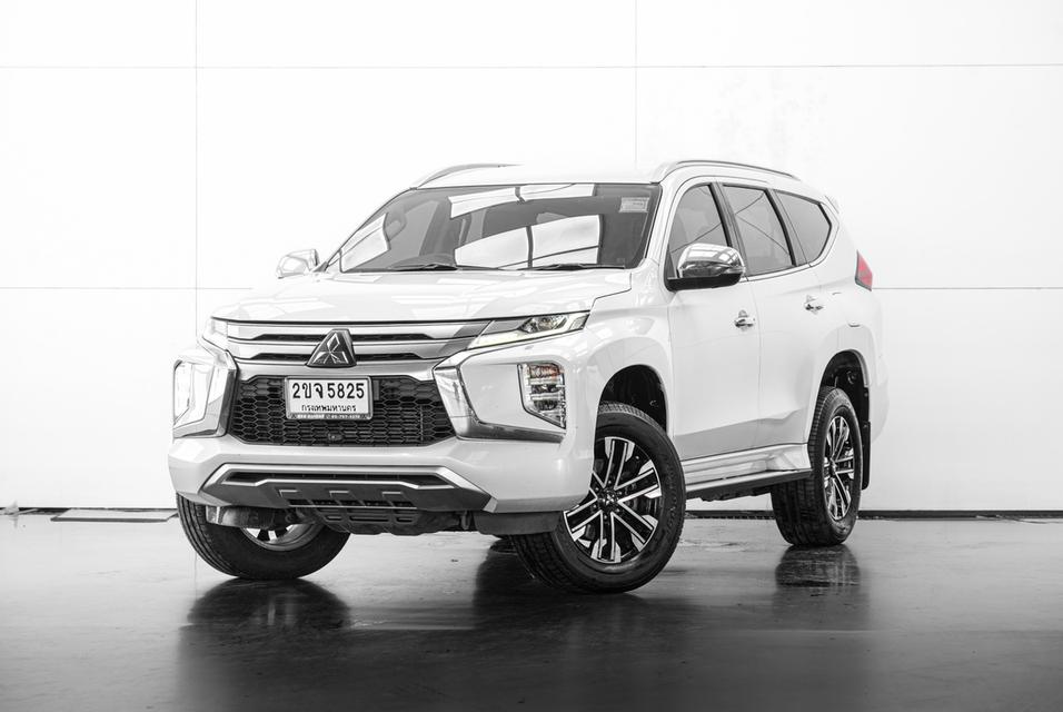 2021 MITSUBISHI PAJERO SPORT 2.4 GT Plus SUV สีขาว เลขไมล์ 106241 กม.