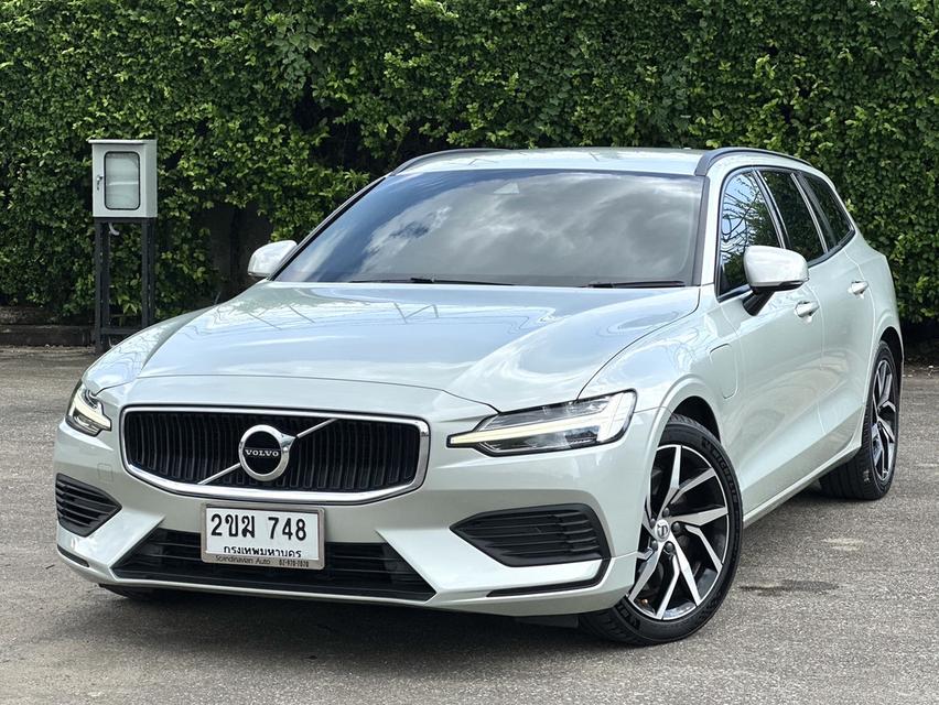 Volvo v60 T8 ปี 2021