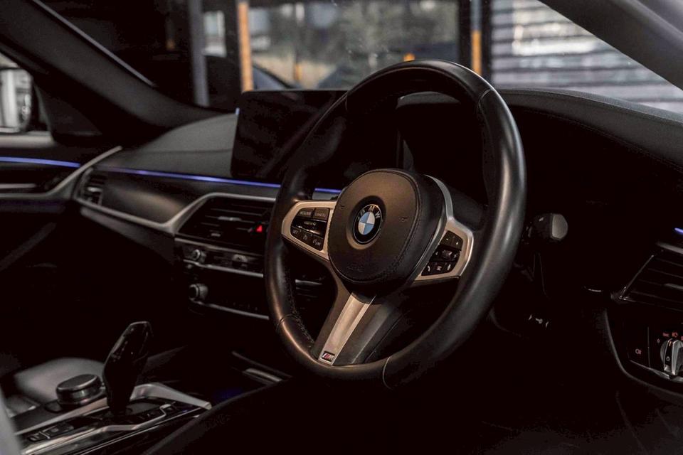 รหัสรถ 67GG6505 " BMW 520d G30 (LCI)แท้ๆ 2025 10