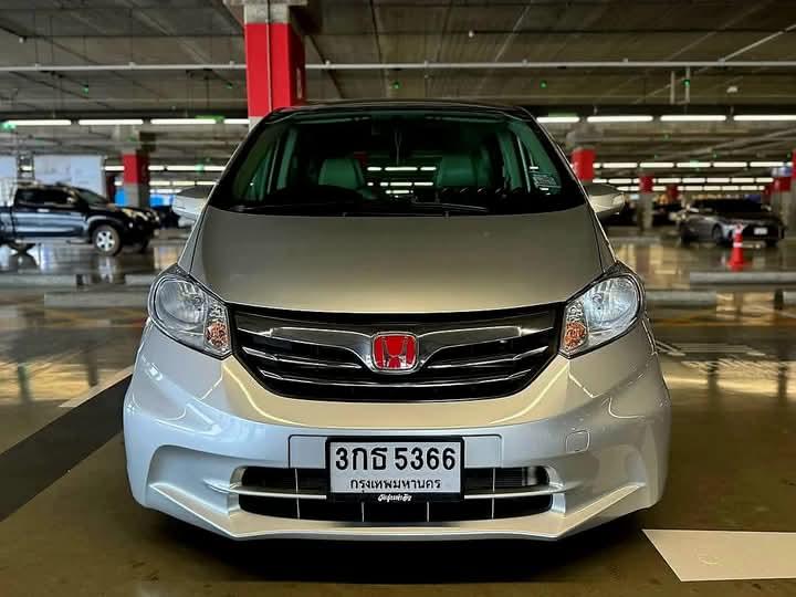 Honda Freed ปล่อยขายด่วน 4