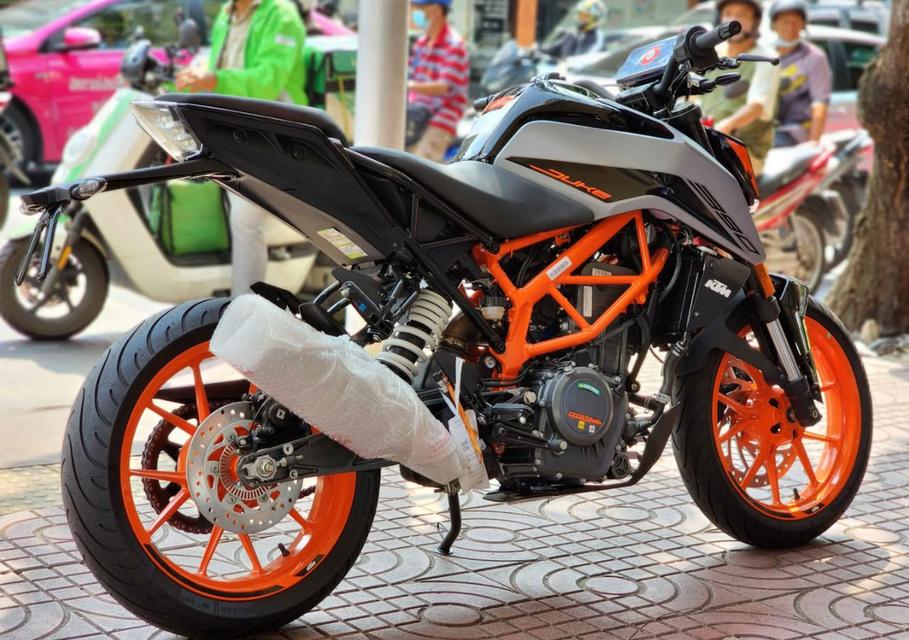 KTM Duke 390 ปี 2022 สภาพนางฟ้า 4