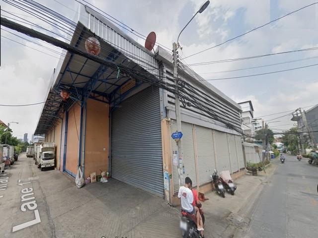 ให้เช่าโกดังพร้อมที่ดินแปลงหัวมุม 309 ตรว.ประมาณ 1,200 ตรม. ลาดพร้าว 41 หน้าปากซอยมีรถไฟฟ้า สถานีภาวนา 3