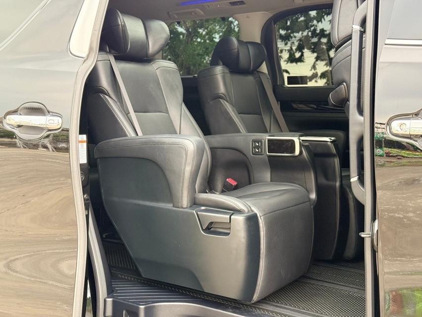 TOYOTA ALPHARD 2.5 SC Package | ปี : 2020 9