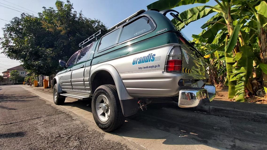 รถยนต์ มิตซูบิชิ สตราด้า แกรสดิส 2800 cc รูปที่ 2