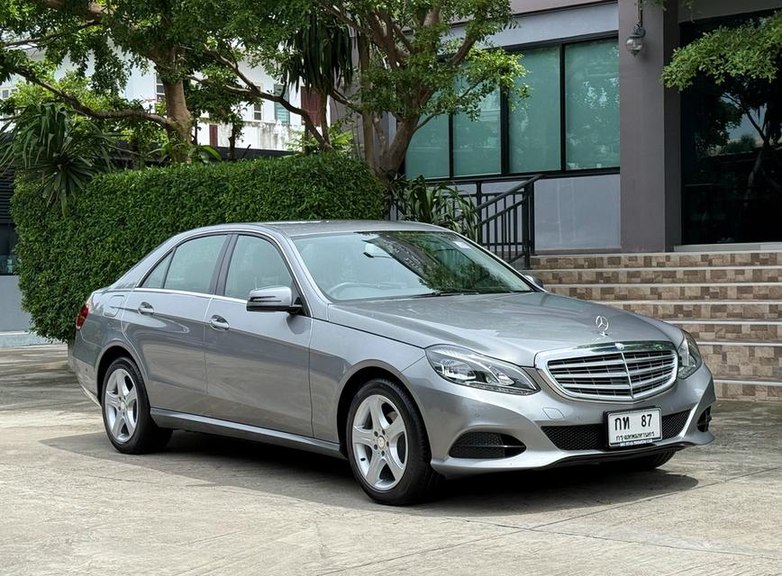 2015 BENZ E200 FACELIFT รถมือเดียวสภาพป้ายแดง 35,000 กม รถเข้าศูนย์ทุกระยะ ไม่เคยมีอุบัติเหตุครับ