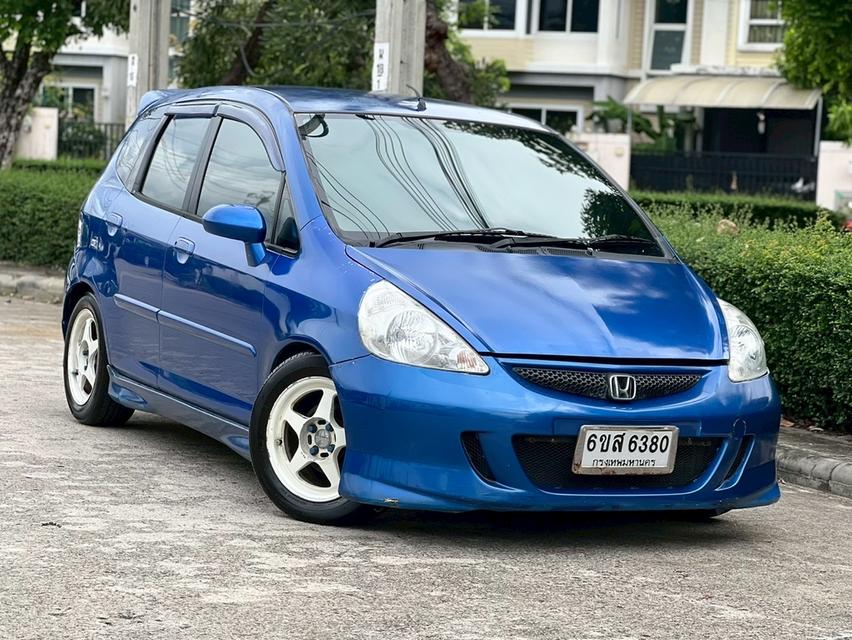 Honda Jazz GD 1.5 VTEC เครื่องยนต์: เบนซิน เกียร์:ออโต้ ปี: 2004 สี:น้ำเงิน