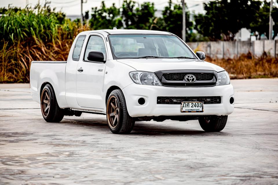 Toyota Vigo Cab 2.5J ดีเซล เกียร์ธรรมดา ปี 2010 สีขาว