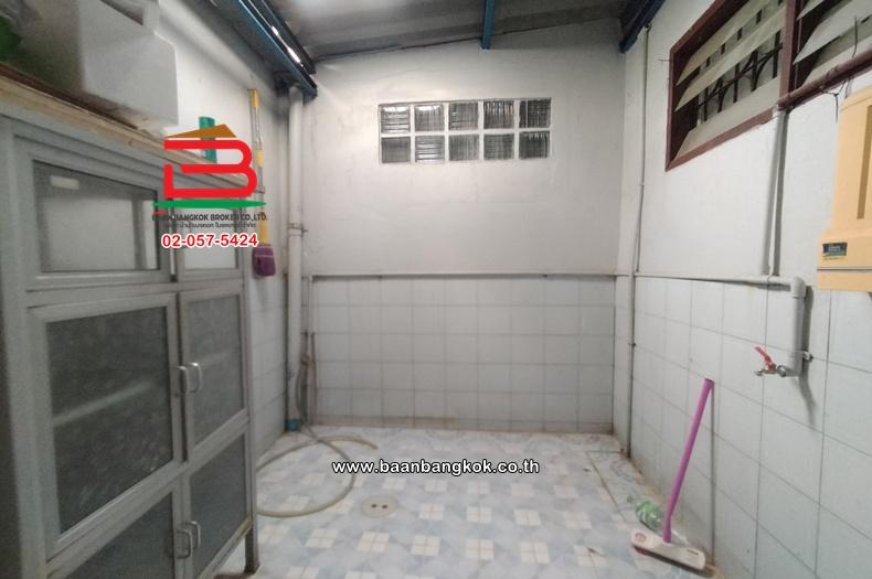 ทาวน์เฮาส์ เนื้อที่ 23 ตร.ว. หมู่บ้านพิธิพันธ์วิลล่า (ซอยพหลโยธิน 52 แยก 39) ใกล้BTSสะพานใหม่ ถนนพหลโยธิน แขวงคลองถนน เขตสายไหม 7