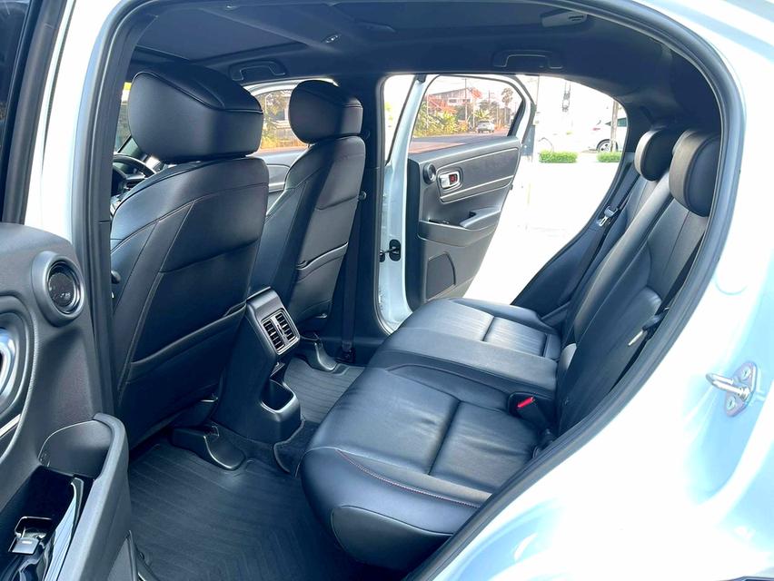 Honda HRV RS 1.5 Hybrid ปี65 (2022) 13