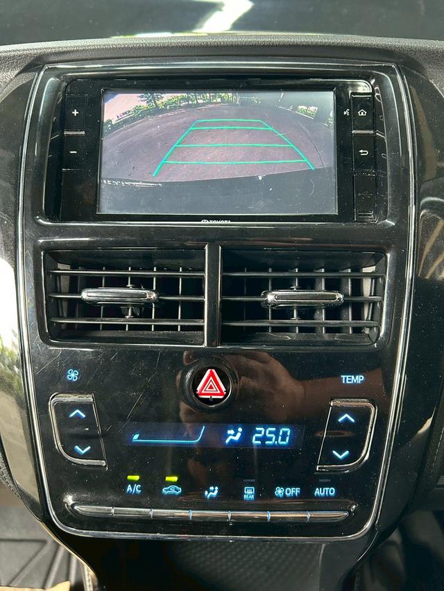 ลดล้างสต๊อก!! Toyota Yaris ATIV 1.2 High AT ปี 2019 14