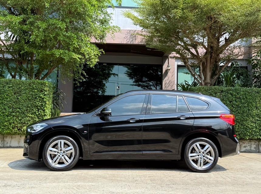 2021 BMW X1 20D MSPORT รถมือเดียวออกป้ายแดง รถวิ่งน้อยเพียง 80,000 กม เข้าศูนย์ตามระยะ รถไม่เคยมีอุบัติเหตุครับ รูปที่ 5
