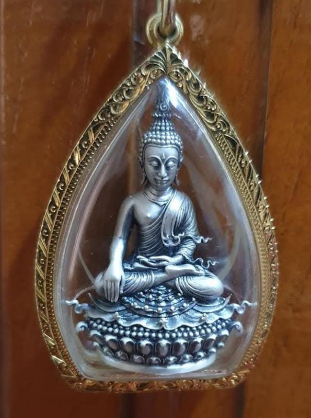 กริ่งพระพุทธเลี่ยมทอง