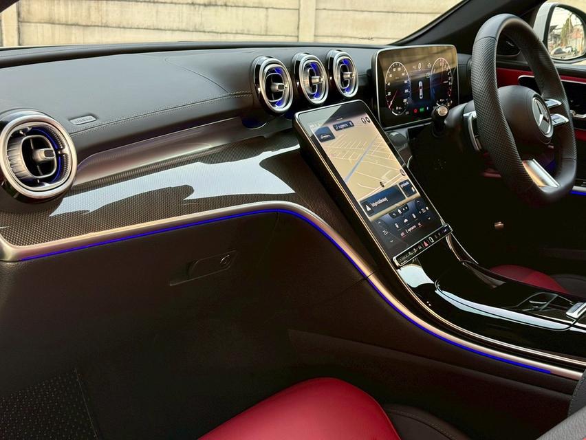 Mercedes-Benz C350e AMG Dynamic (หลังคาพาโนรามิคซันรูฟ) ปี 2022  สีขาว+เบาะแดงรถบ้านมือเดียว สวยกริ๊บ รูปที่ 15