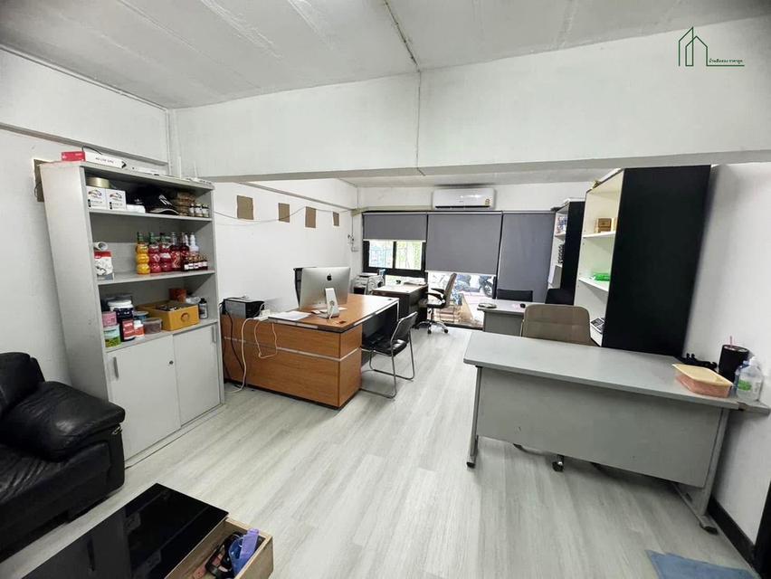 โกดังลำลูกกาคลอง 3 เพิ่งรีโนเวทใหม่ สภาพพร้อมใช้งาน 200 ตรว. 5