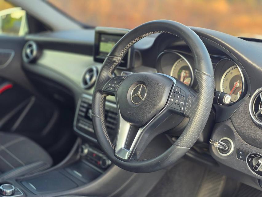 รหัสรถ NC9393 BENZ GLA200 Urban (W156) 2015 14