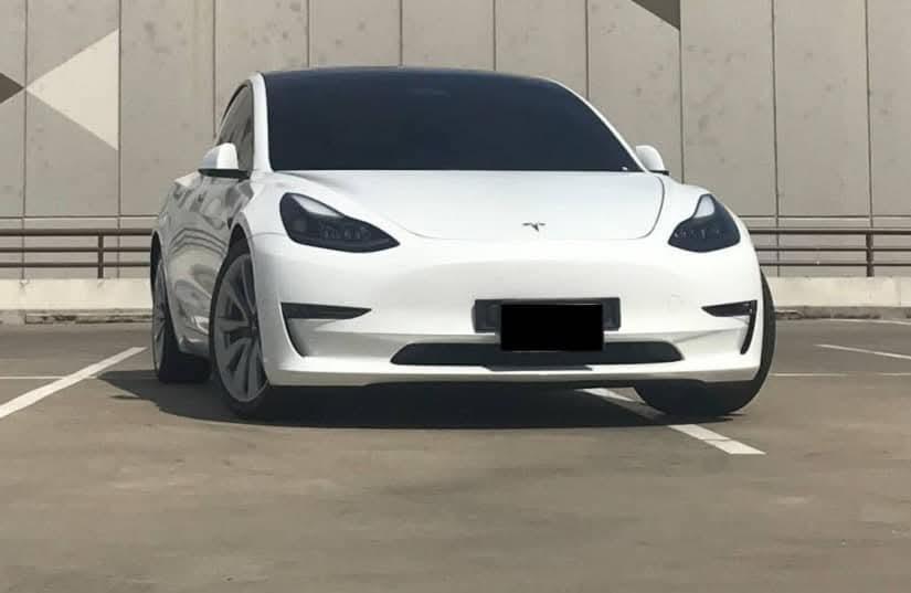 tesla model 3  ปี 2021