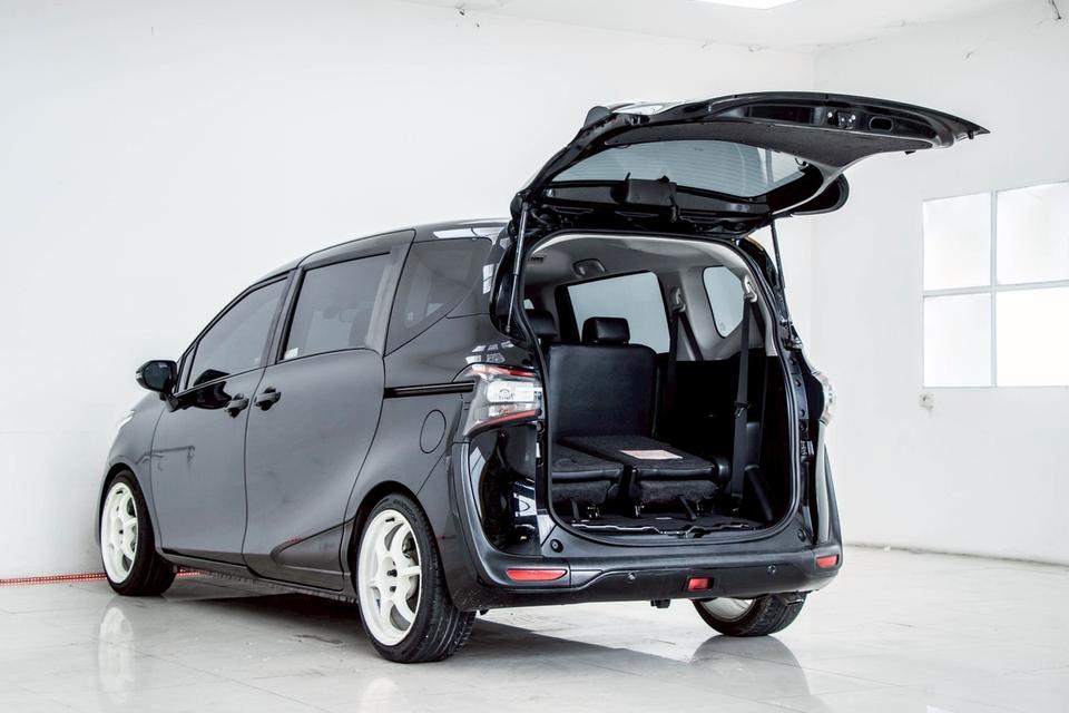 TOYOTA SIENTA 1.5 V   2019