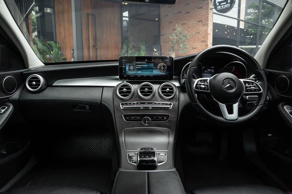 “Mercedes-Benz C220d Avantgarde” ปี 2020